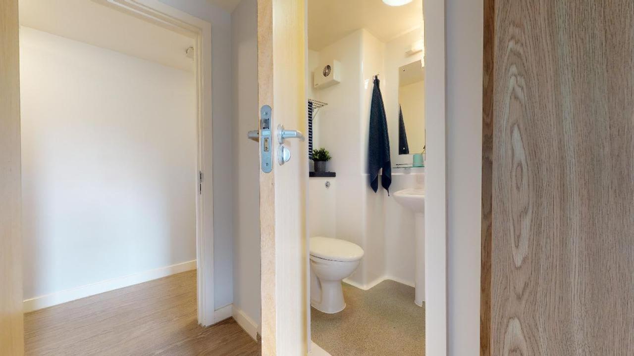 For Students Only - Charming Ensuite Bedrooms Near Leads City Centre Leeds  Exterior photo