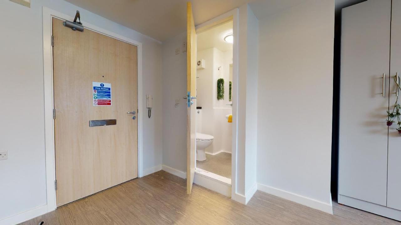 For Students Only - Charming Ensuite Bedrooms Near Leads City Centre Leeds  Exterior photo